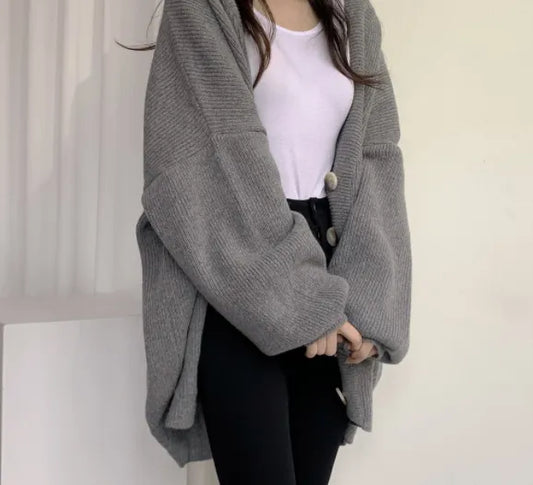 Women’s  Buttoned Knit Cardigan